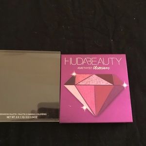 HUDA BEAUTY Amethyst obsession palette